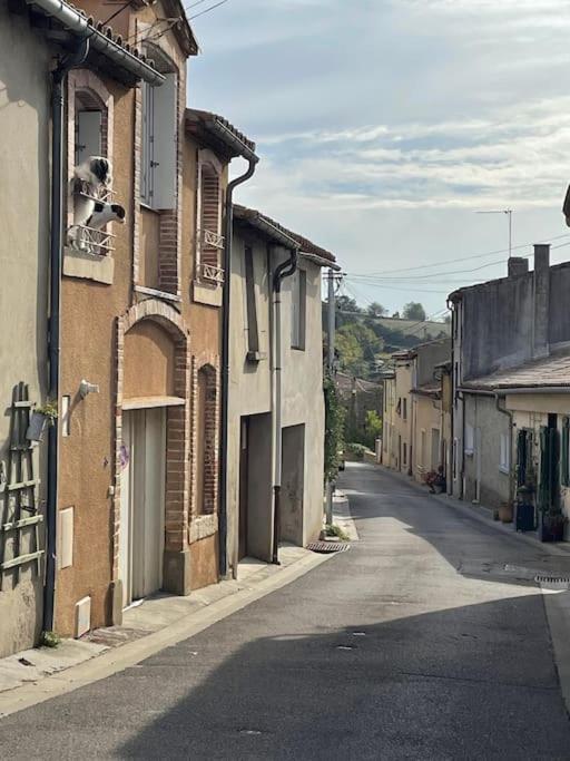Rue Basse - Village House Overlooking The Pyrenees Montréal エクステリア 写真